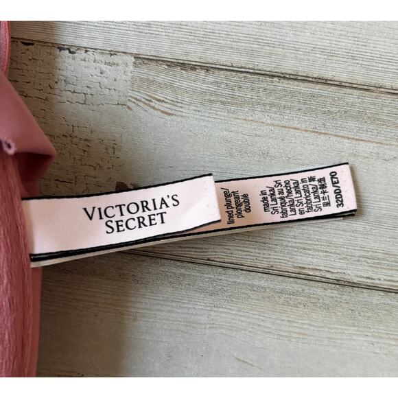 Victorias Secret Front Closure Lightly Lined Twist Back Bra sz 32DD - Picture 3 of 3